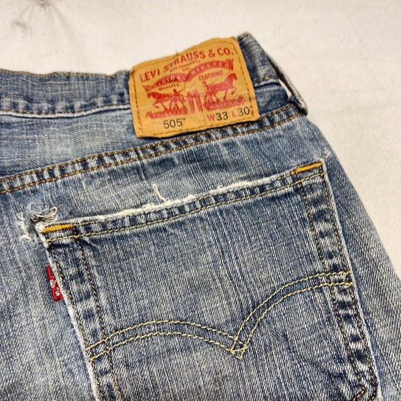 THRASHED Levi's 505 Regular Fit Jeans Mens 33x30 Blue Denim Cotton Straight Leg - Picture 6 of 15